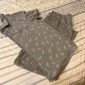 Women's Gray Pajama Set with Pattern